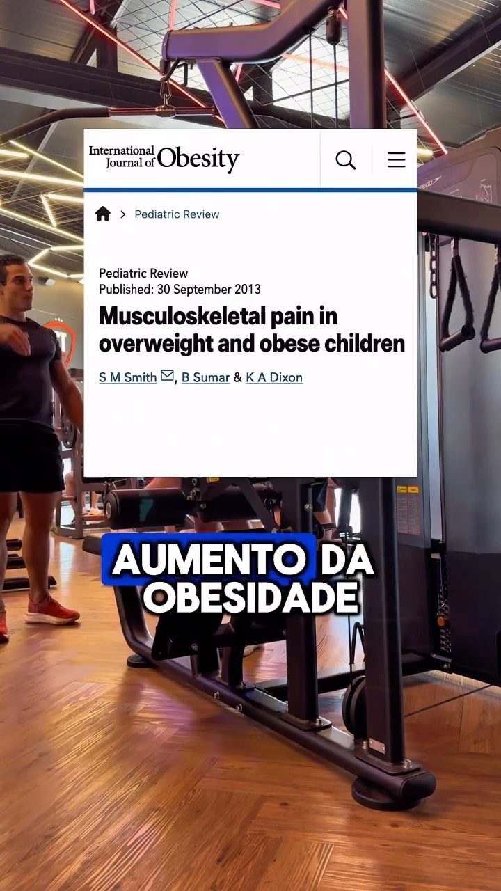 Vitor Comim em vídeo sobre alfabetização motora com estudo científico na tela